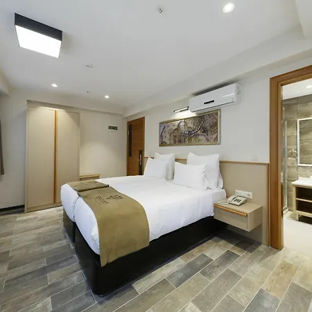 Hotel Nishant Hotel 3*
