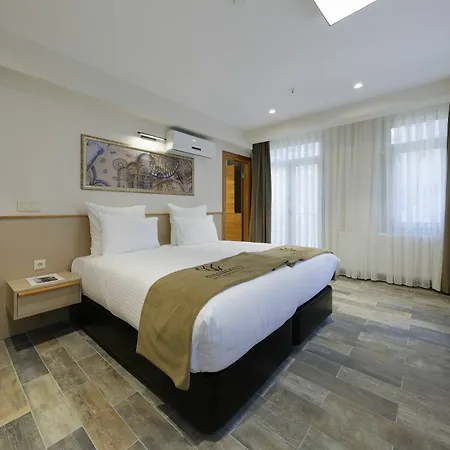 Hotel Nishant Hotel 3*