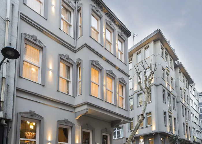 Отель Nishant 3*