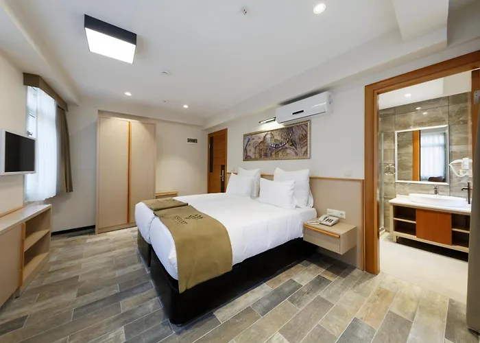 Hotel Nishant Hotel 3*